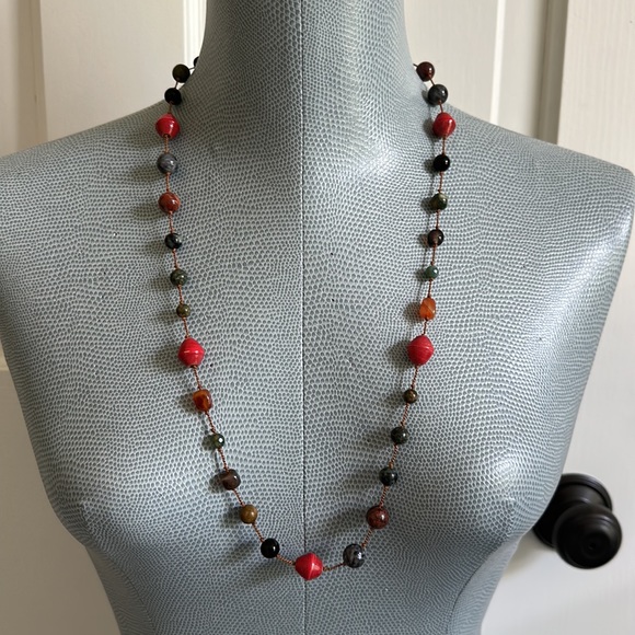 Single strand multi color necklace - Picture 1 of 3